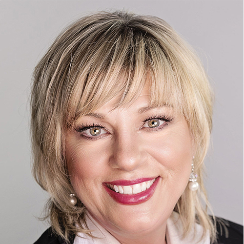 Loan Officer Assistant: Becky Reeder Headshot