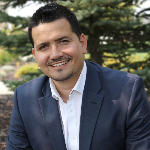 Loan Officer: Jonathan Perez Headshot Photo