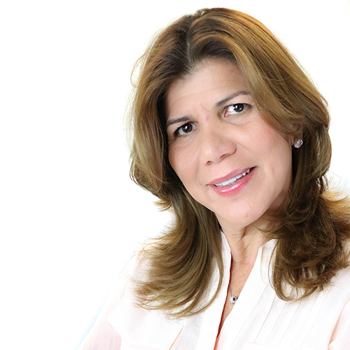 Loan Officer: Nelly Martelo Headshot Photo