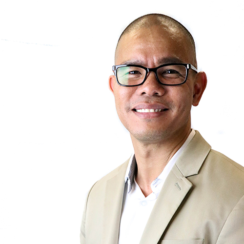 Loan Officer: Ricky Montanez Headshot Photo