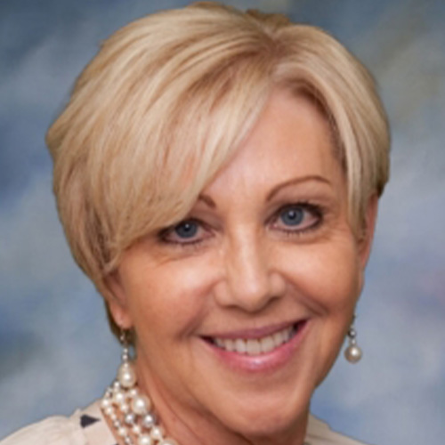 Loan Officer: Susan Elliott Headshot Photo